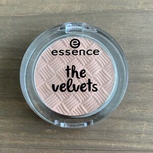 5 for $10 - Essence Almost Peachy Eyeshadow